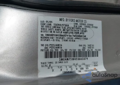 2005 Mercury Grand Marquis Ls/Lse from USA, damaged, VIN 2MEHM75W45X663379